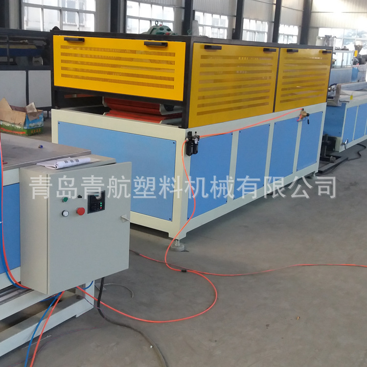 PVC裝飾墻板生產(chǎn)線(xiàn)