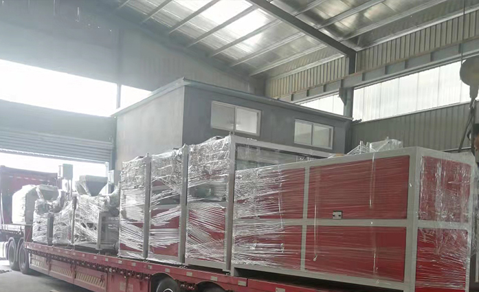 PE管材設(shè)備發(fā)往河北